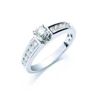 18ct white gold Diamond dress ring with Diamond set shoulders