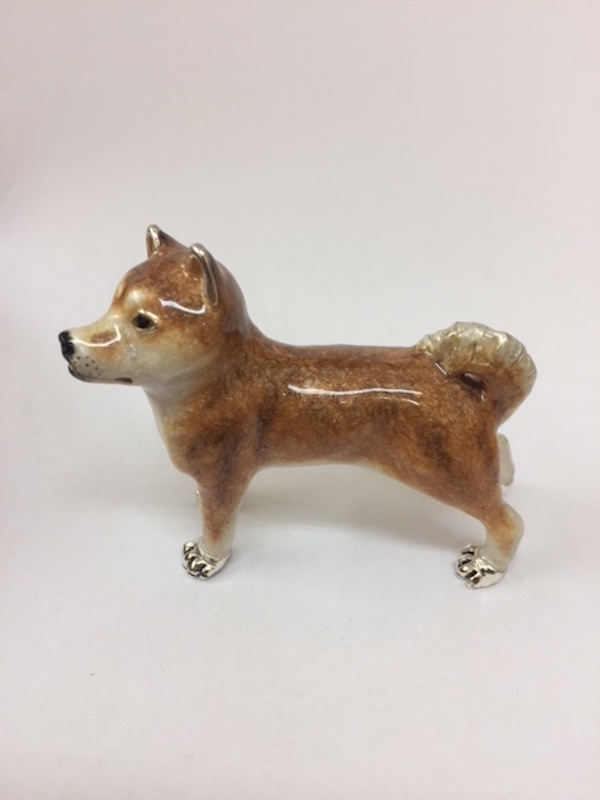 Sterling Silver Enamel Shiba Inu By Saturno Length approx 70mm - Height approx 60mm. This beautifully detailed sterling silver Shiba Inu figurine has been hand enamelled and then finished with a protective lacquer to prevent tarnishing. Saturno figurines are highly collectable and make unique presents.