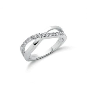 18ct white gold diamond dress ring